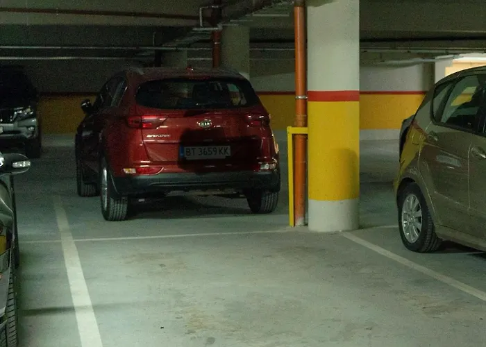 Marvi With Private Parking Place